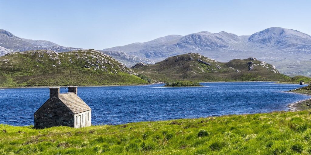 viaggio in Scozia, fiordo vicino alle isole Shetland